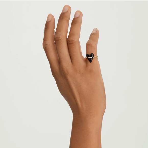 Mejuri Jewelry - NEW Mejuri Heart Enamel Ring